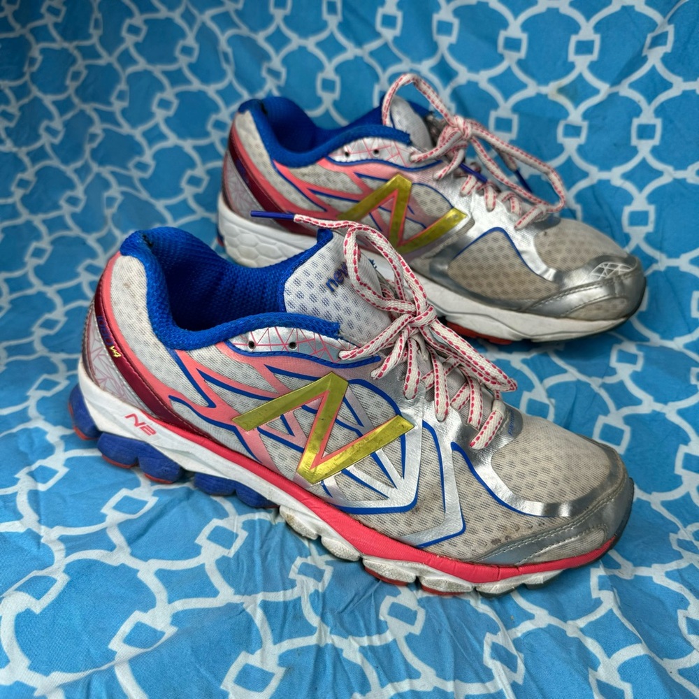 New balance Women’s size 10 asym counter 1080 v4 N2 mesh running sneakers shoes